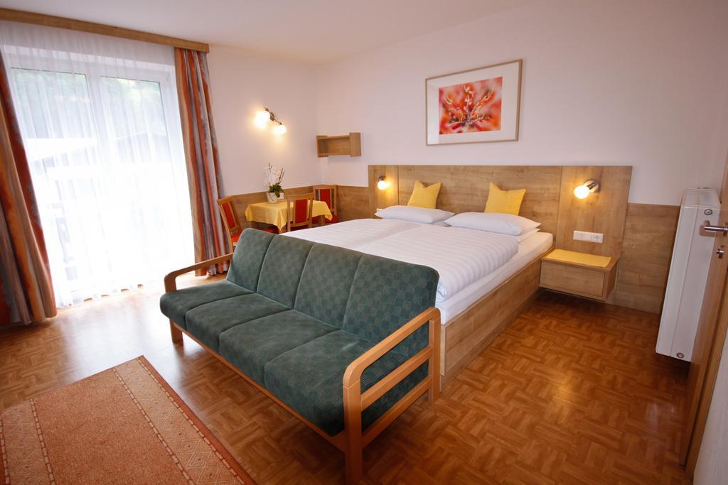 Pension Vocario Pfarrwerfen Zimmer foto